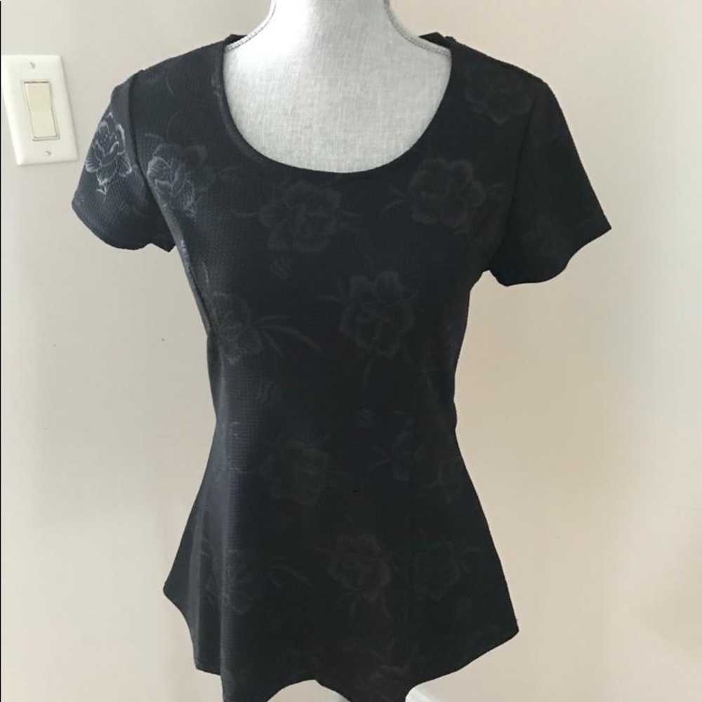 Suzy Shier Top